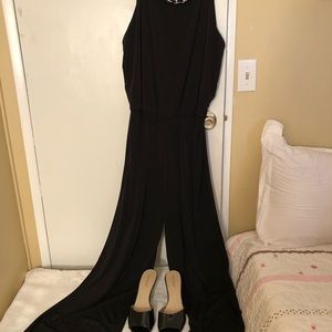 Black Style & Co Jumpsuit size large Chained neck